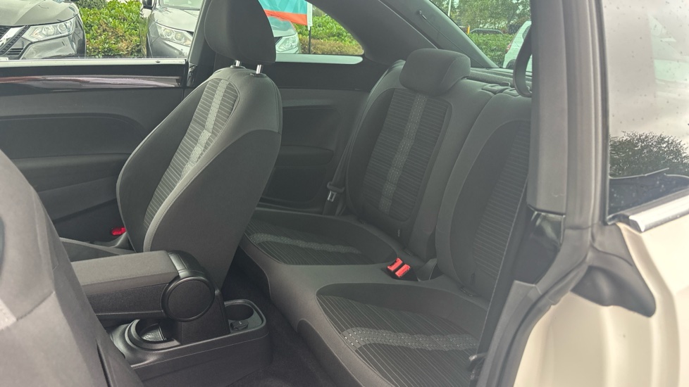 Volkswagen Beetle 2.0 TDI Sport 3dr Diesel Hatchback - Image 16