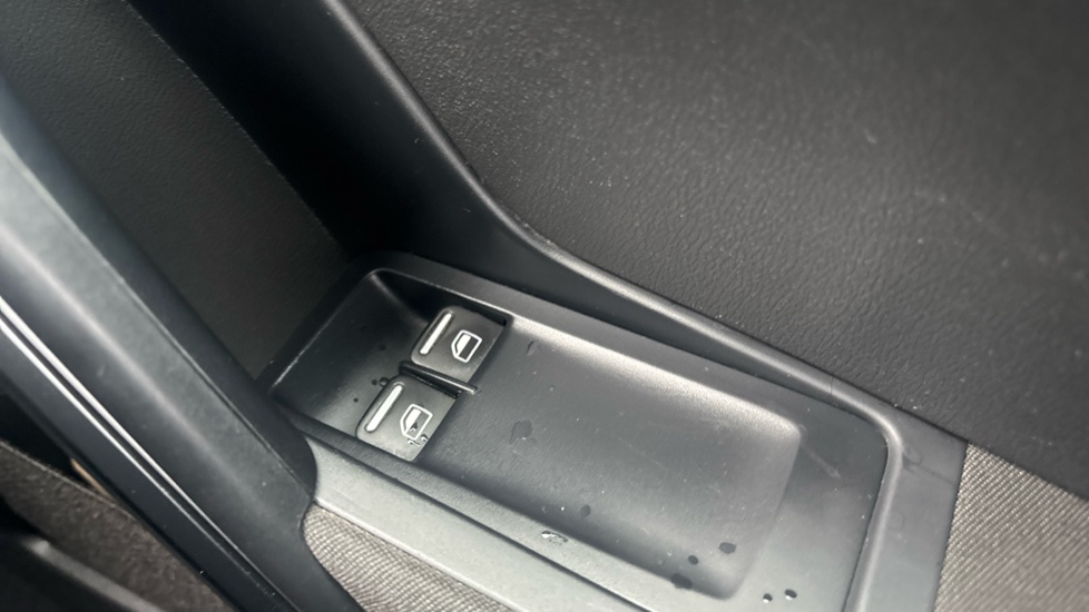 Volkswagen Beetle 2.0 TDI Sport 3dr Diesel Hatchback - Image 26