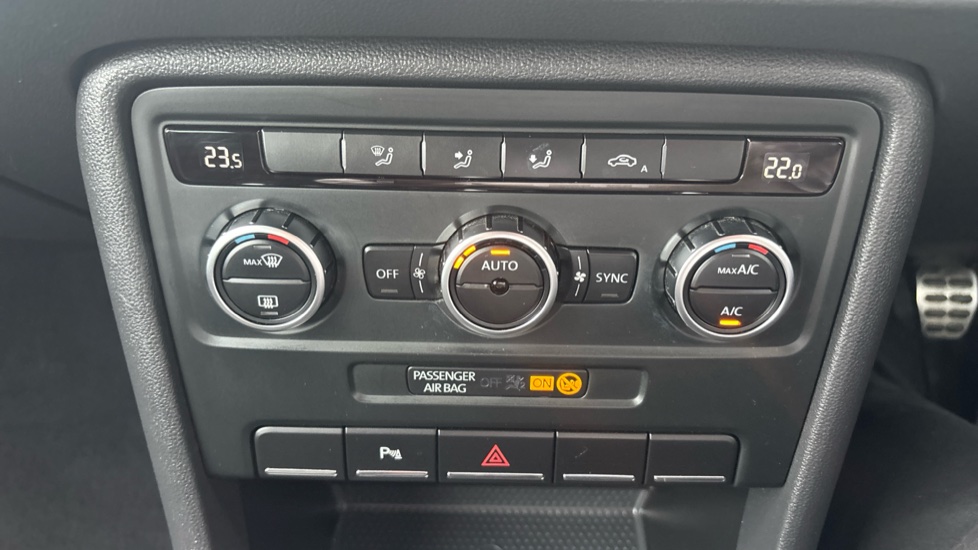 Volkswagen Beetle 2.0 TDI Sport 3dr Diesel Hatchback - Image 31