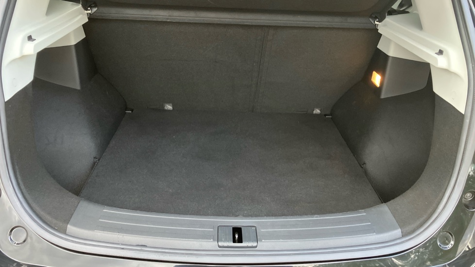 MG ZS 130kW Trophy EV 51kWh 5dr Auto Electric Hatchback - Image 29