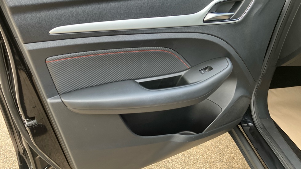 MG ZS 130kW Trophy EV 51kWh 5dr Auto Electric Hatchback - Image 42