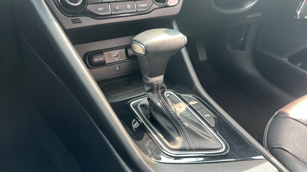 Kia Niro 1.6 GDi Hybrid 3 5dr DCT Hybrid Estate - Image 13