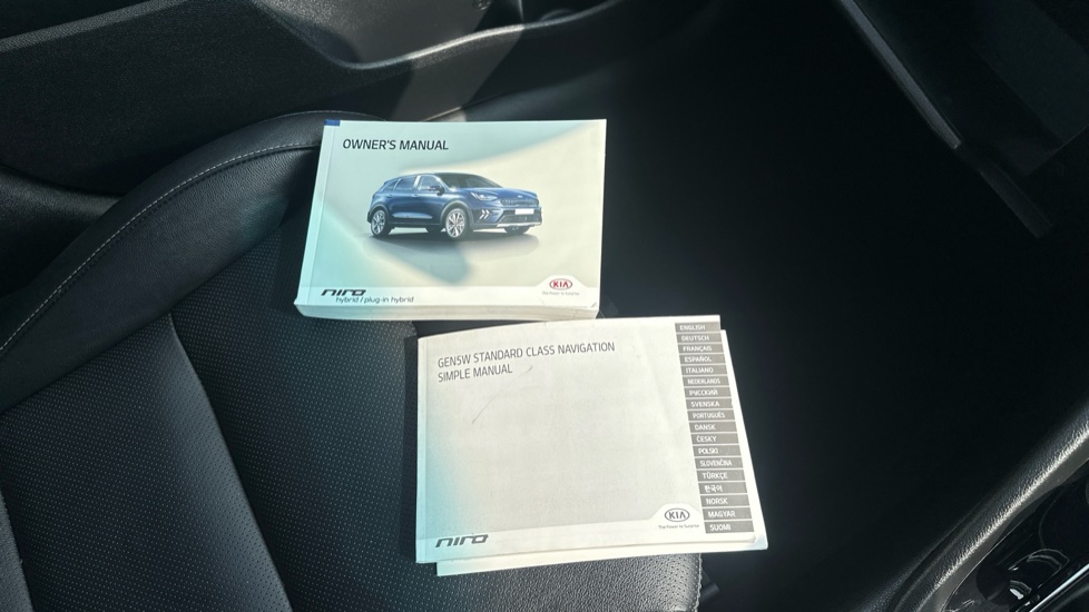 Kia Niro 1.6 GDi Hybrid 3 5dr DCT Hybrid Estate - Image 19