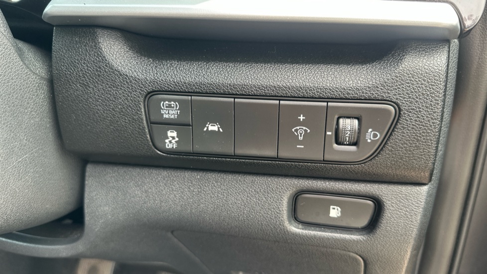 Kia Niro 1.6 GDi Hybrid 3 5dr DCT Hybrid Estate - Image 22