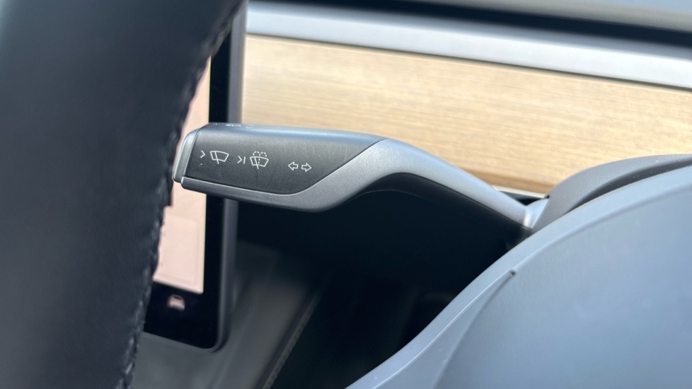 Tesla Model Y Long Range AWD 5dr Auto Electric Hatchback - Image 21