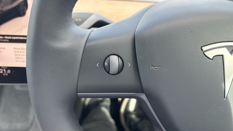 Tesla Model Y Long Range AWD 5dr Auto Electric Hatchback - Image 22