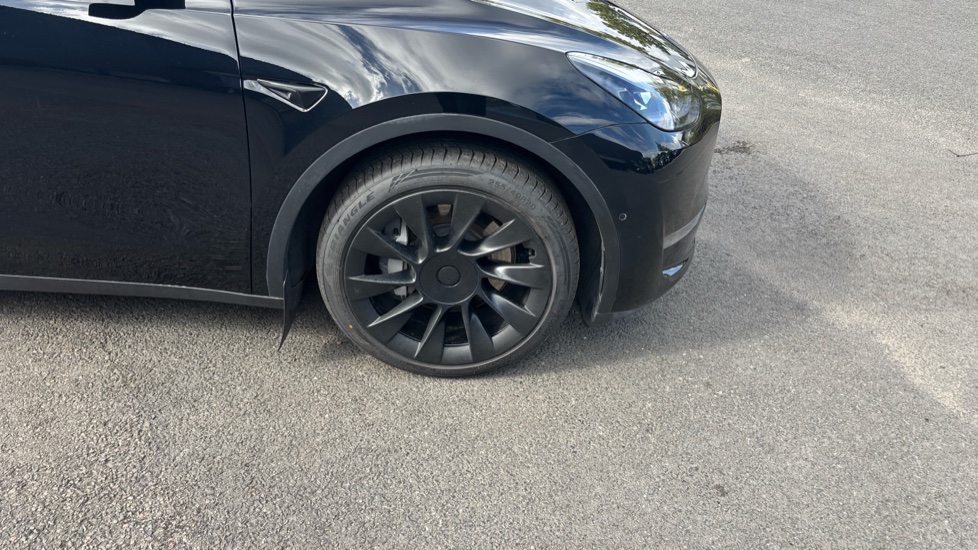 Tesla Model Y Long Range AWD 5dr Auto Electric Hatchback - Image 44