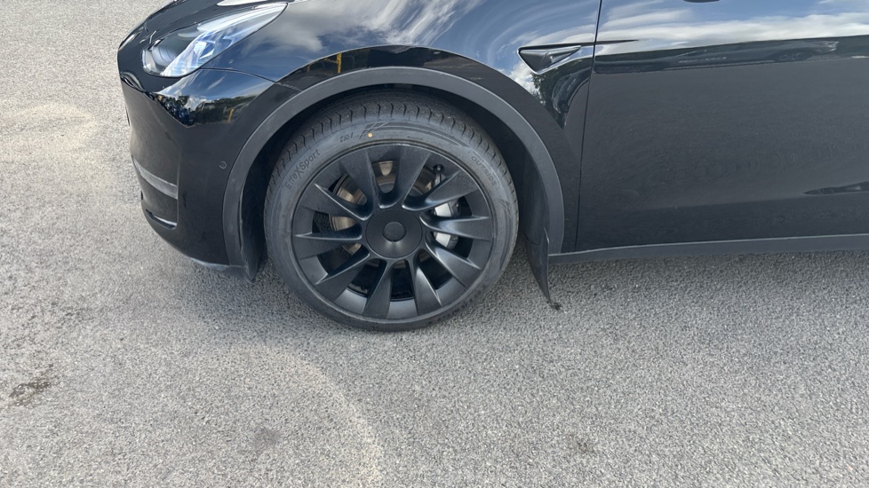 Tesla Model Y Long Range AWD 5dr Auto Electric Hatchback - Image 47