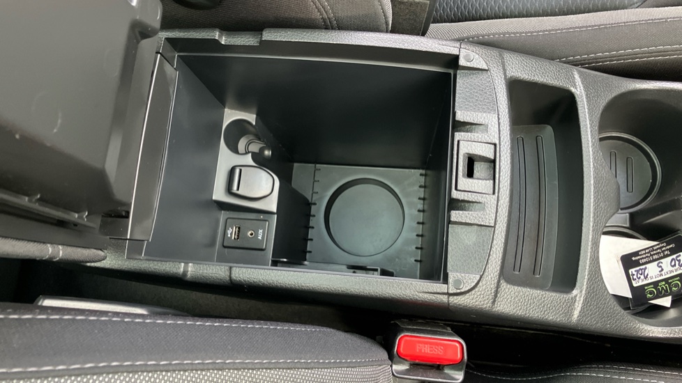Nissan Qashqai 1.5 dCi N-Connecta 5dr Diesel Hatchback - Image 29