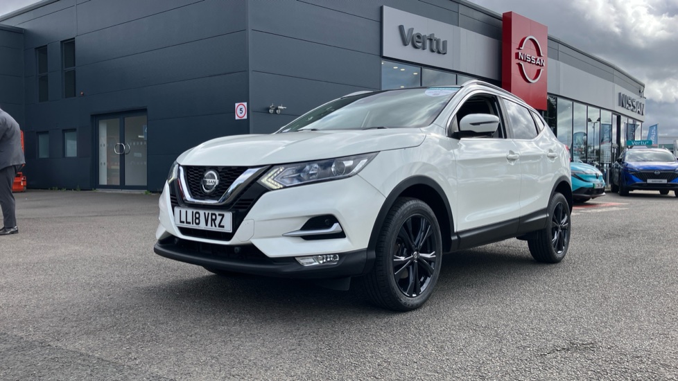Nissan Qashqai 1.5 dCi N-Connecta 5dr Diesel Hatchback - Image 40