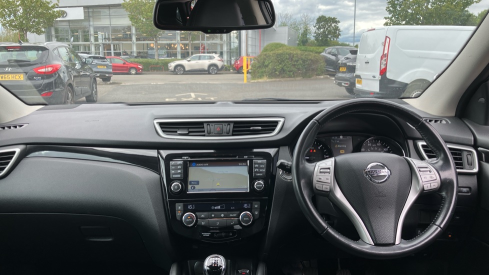 Nissan Qashqai 1.5 dCi Tekna 5dr Diesel Hatchback - Image 10