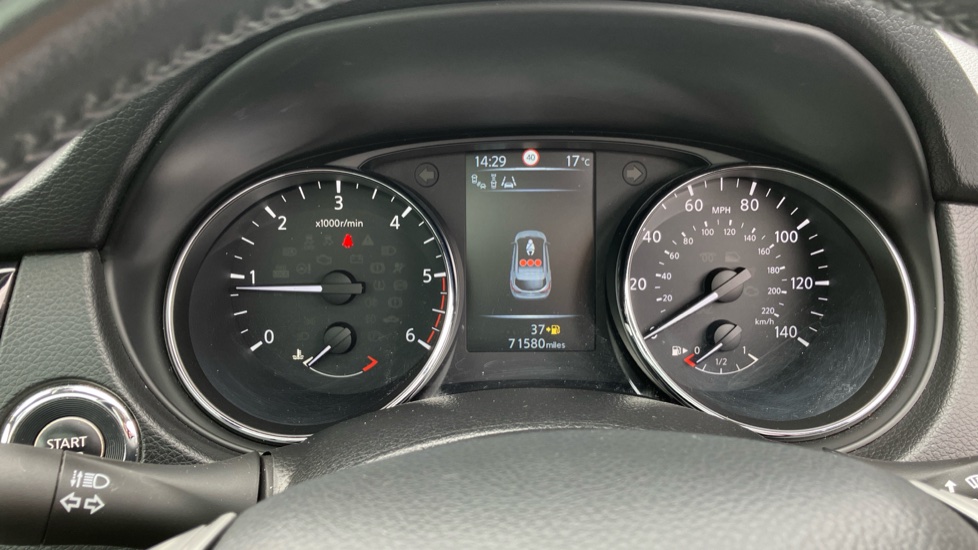 Nissan Qashqai 1.5 dCi Tekna 5dr Diesel Hatchback - Image 18