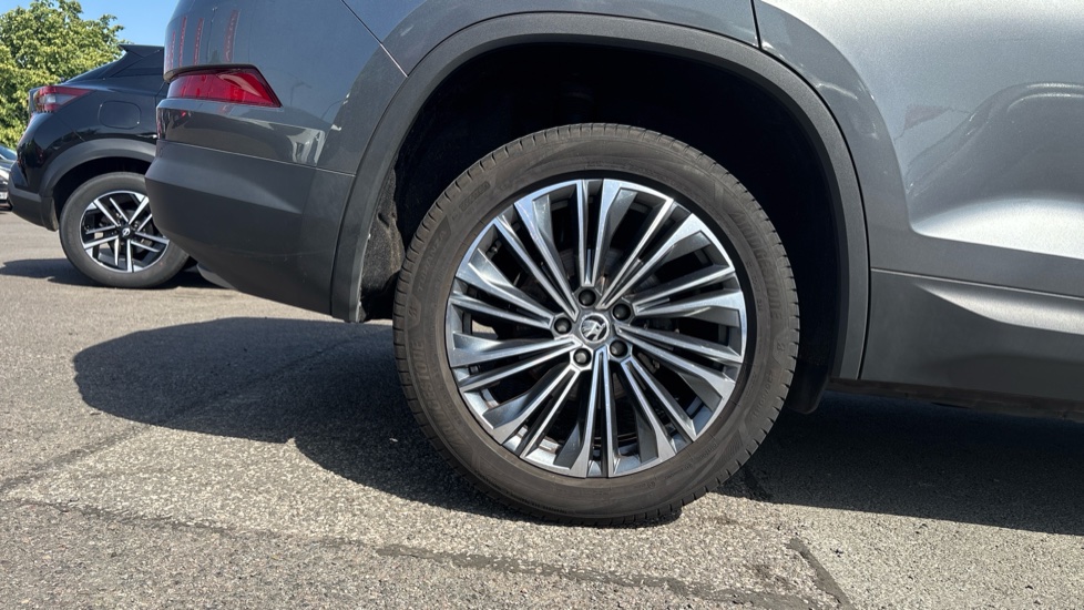 Skoda Kodiaq 1.5 TSI SE L Executive 5dr DSG [7 Seat] Petrol Estate - Image 7