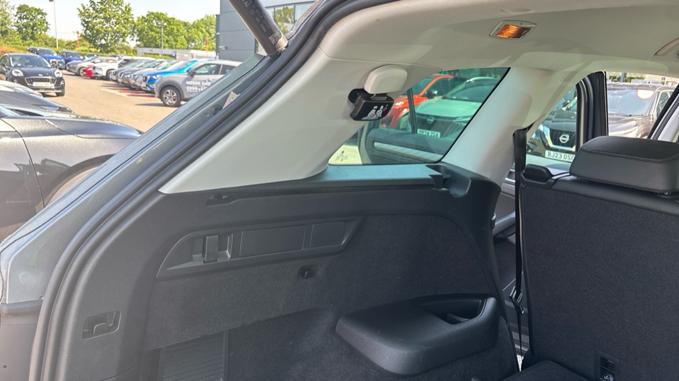 Skoda Kodiaq 1.5 TSI SE L Executive 5dr DSG [7 Seat] Petrol Estate - Image 23