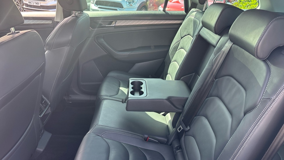 Skoda Kodiaq 1.5 TSI SE L Executive 5dr DSG [7 Seat] Petrol Estate - Image 28