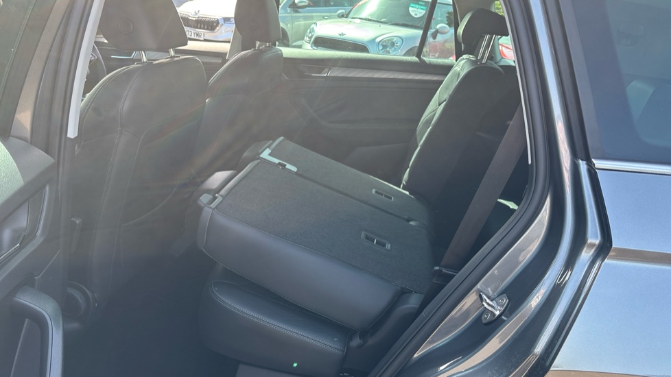 Skoda Kodiaq 1.5 TSI SE L Executive 5dr DSG [7 Seat] Petrol Estate - Image 30