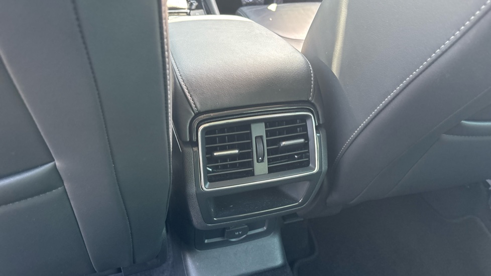 Skoda Kodiaq 1.5 TSI SE L Executive 5dr DSG [7 Seat] Petrol Estate - Image 32