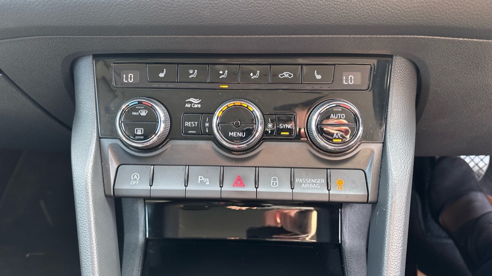 Skoda Kodiaq 1.5 TSI SE L Executive 5dr DSG [7 Seat] Petrol Estate - Image 38