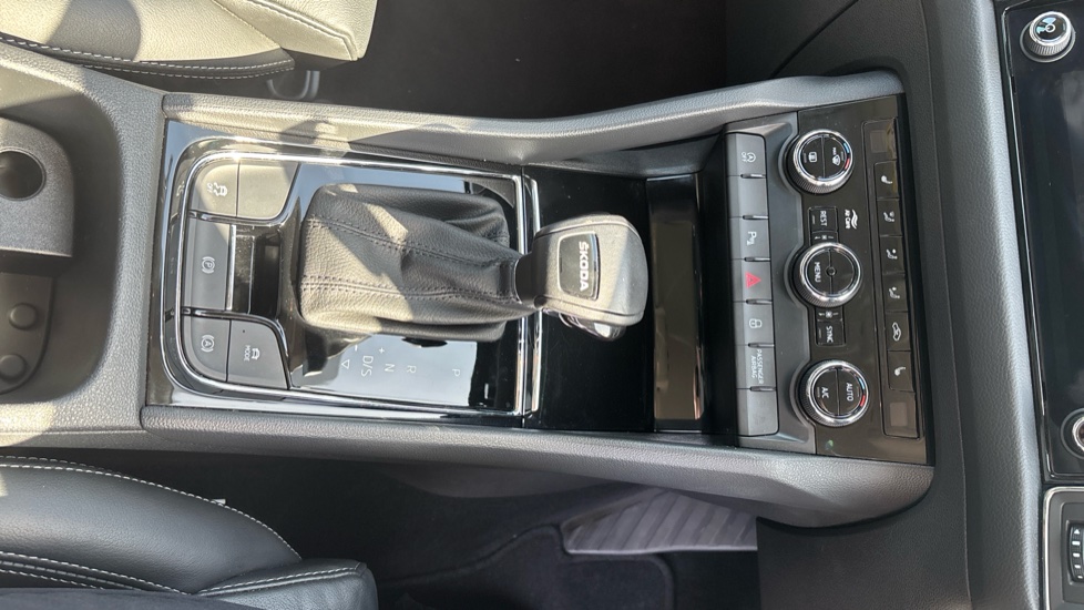Skoda Kodiaq 1.5 TSI SE L Executive 5dr DSG [7 Seat] Petrol Estate - Image 39