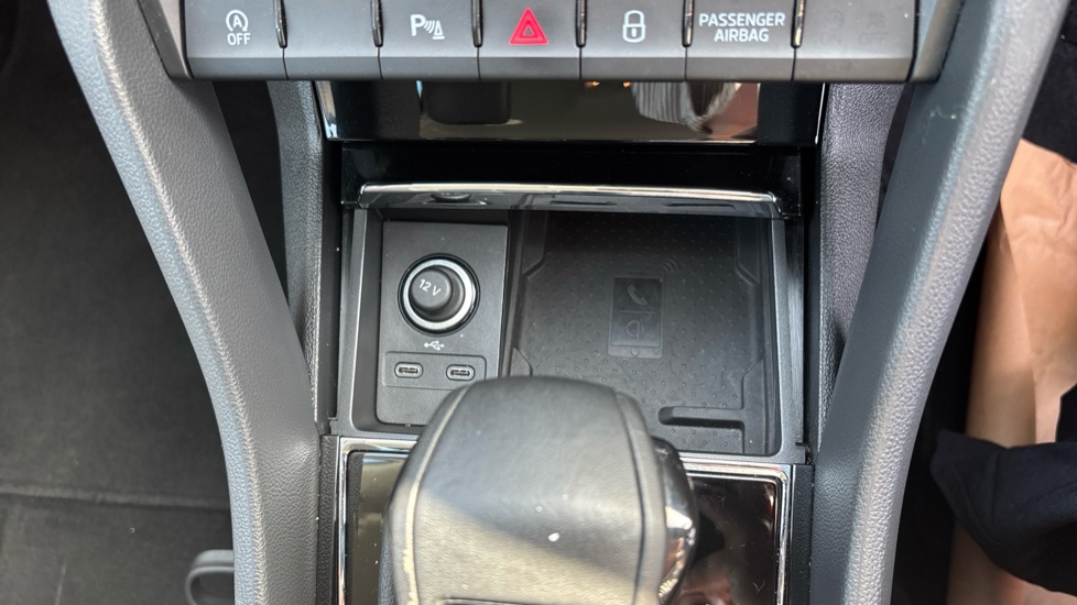 Skoda Kodiaq 1.5 TSI SE L Executive 5dr DSG [7 Seat] Petrol Estate - Image 42