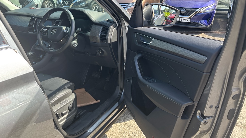 Skoda Kodiaq 1.5 TSI SE L Executive 5dr DSG [7 Seat] Petrol Estate - Image 53