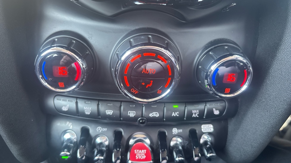 MINI Hatchback 1.5 Cooper Classic II 3dr Auto Petrol Hatchback - Image 31