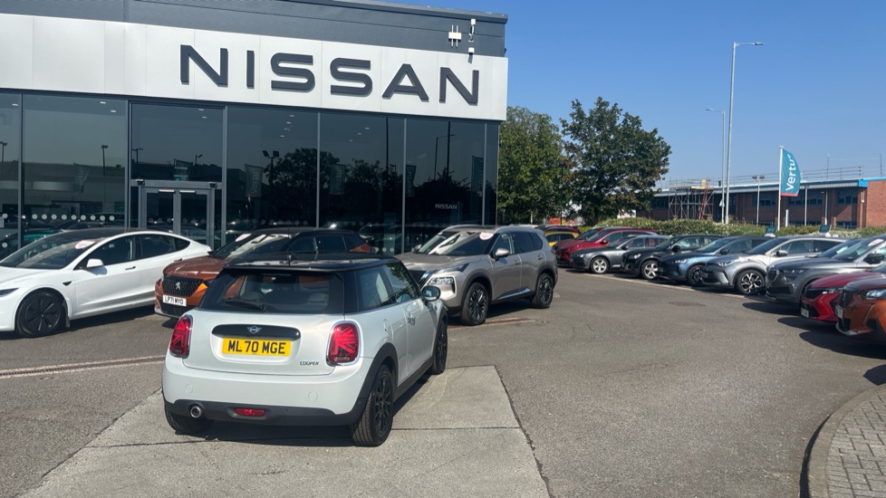 MINI Hatchback 1.5 Cooper Classic II 3dr Auto Petrol Hatchback - Image 43