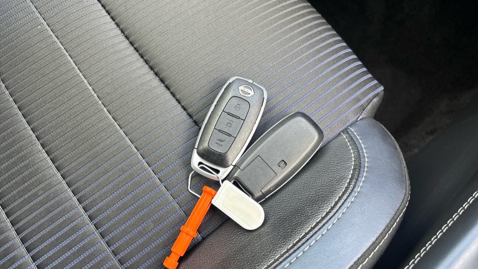 Nissan Qashqai 1.5 E-Power Tekna 5dr Auto Hybrid Hatchback - Image 19