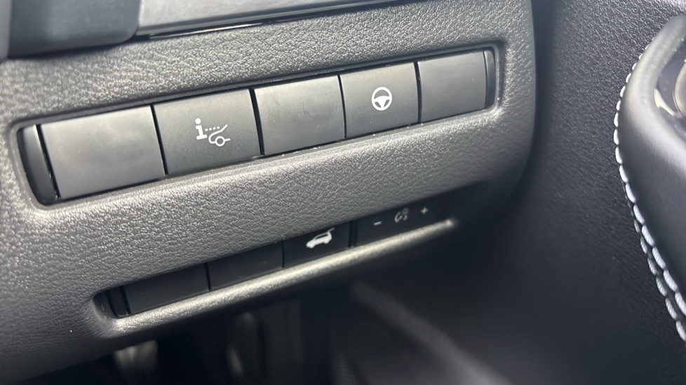 Nissan Qashqai 1.5 E-Power Tekna 5dr Auto Hybrid Hatchback - Image 25