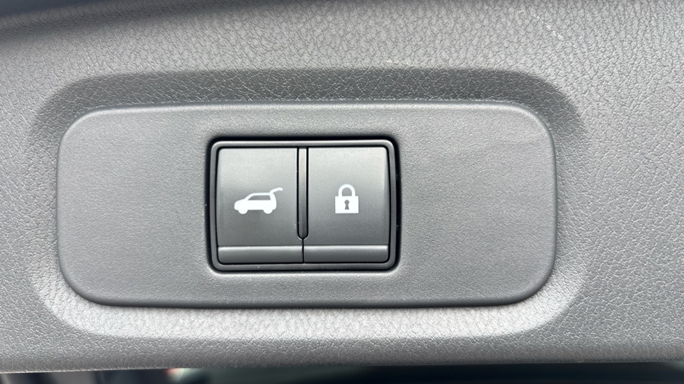 Nissan Qashqai 1.5 E-Power Tekna 5dr Auto Hybrid Hatchback - Image 48