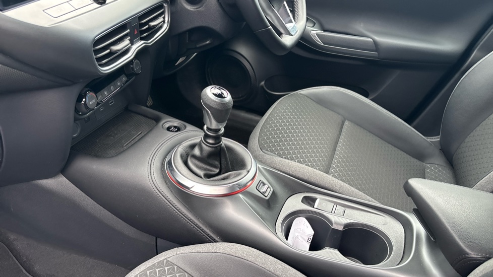 Nissan Juke 1.0 DiG-T N-Connecta 5dr Petrol Hatchback - Image 13