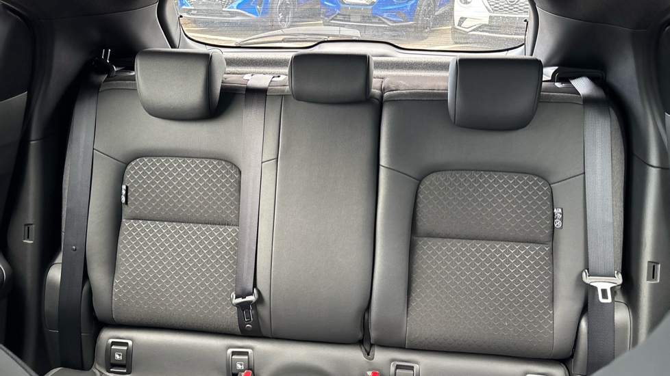 Nissan Juke 1.0 DiG-T N-Connecta 5dr Petrol Hatchback - Image 15