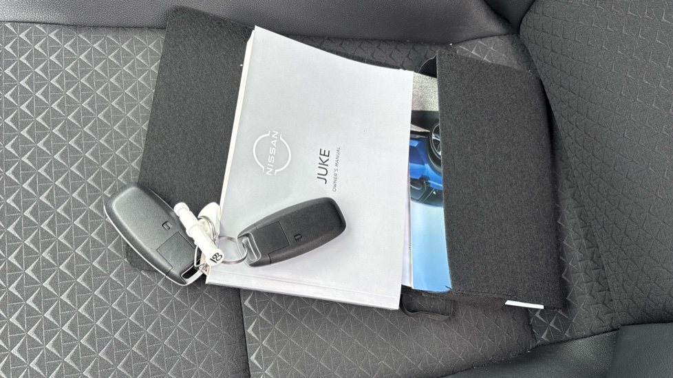 Nissan Juke 1.0 DiG-T N-Connecta 5dr Petrol Hatchback - Image 19