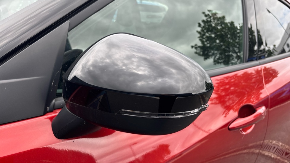 Nissan Juke 1.0 DiG-T N-Connecta 5dr Petrol Hatchback - Image 28