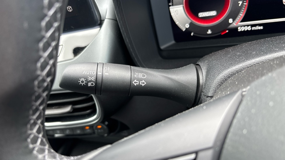 Nissan Juke 1.0 DiG-T N-Connecta 5dr Petrol Hatchback - Image 40