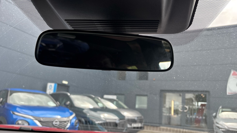 Nissan Juke 1.0 DiG-T N-Connecta 5dr Petrol Hatchback - Image 59