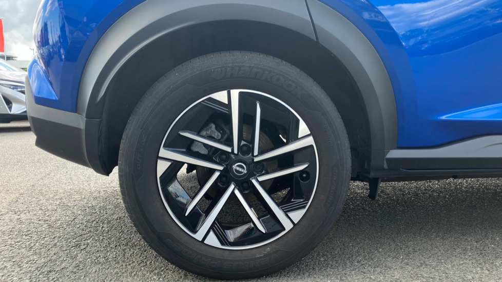 Nissan Juke 1.0 DiG-T N-Connecta 5dr Petrol Hatchback - Image 7
