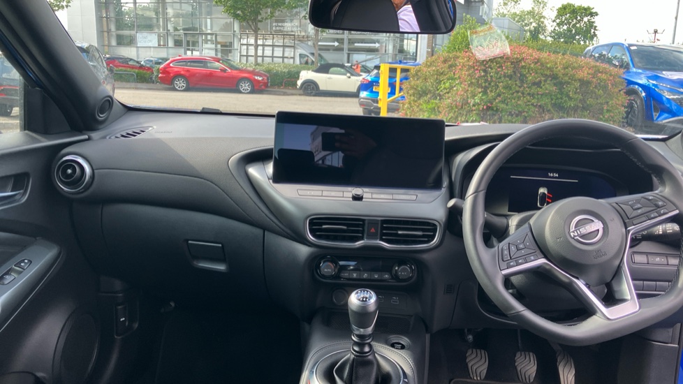 Nissan Juke 1.0 DiG-T N-Connecta 5dr Petrol Hatchback - Image 10
