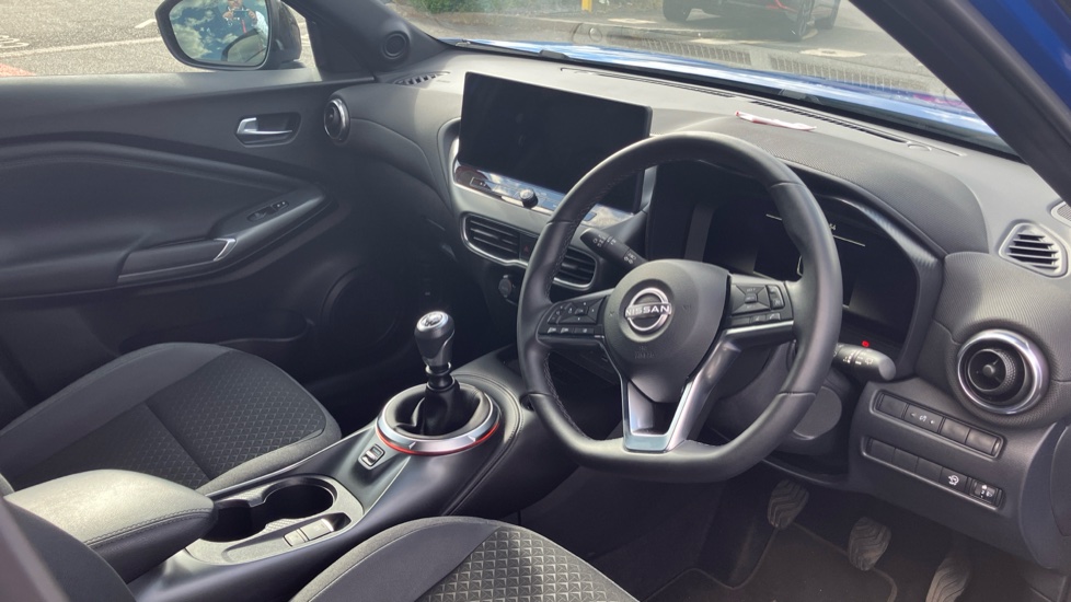 Nissan Juke 1.0 DiG-T N-Connecta 5dr Petrol Hatchback - Image 11
