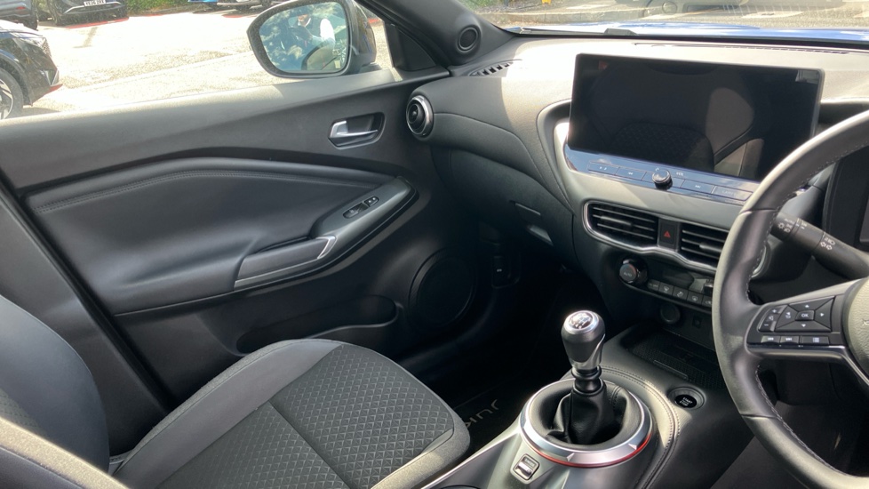 Nissan Juke 1.0 DiG-T N-Connecta 5dr Petrol Hatchback - Image 14