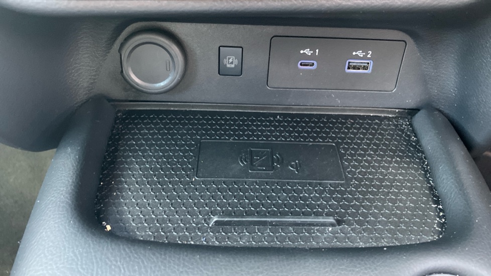 Nissan Juke 1.0 DiG-T N-Connecta 5dr Petrol Hatchback - Image 27