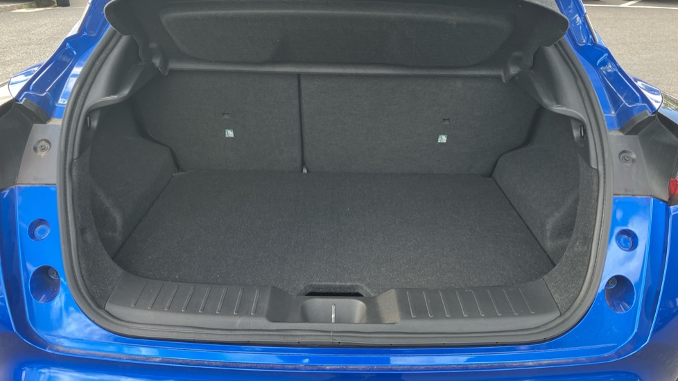 Nissan Juke 1.0 DiG-T N-Connecta 5dr Petrol Hatchback - Image 33