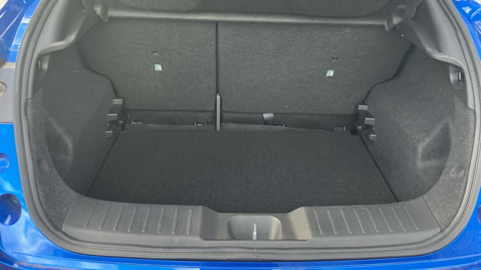 Nissan Juke 1.0 DiG-T N-Connecta 5dr Petrol Hatchback - Image 35
