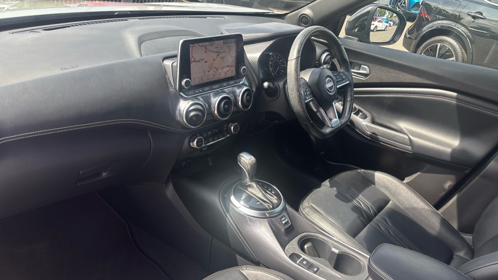 Nissan Juke 1.0 DiG-T 114 Tekna 5dr DCT Petrol Hatchback - Image 9