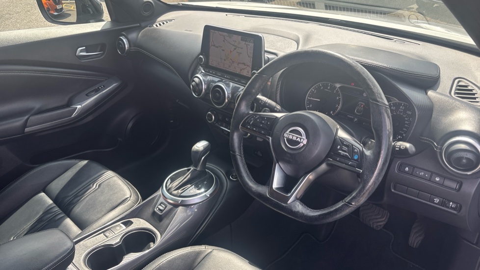 Nissan Juke 1.0 DiG-T 114 Tekna 5dr DCT Petrol Hatchback - Image 11
