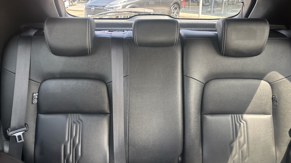 Nissan Juke 1.0 DiG-T 114 Tekna 5dr DCT Petrol Hatchback - Image 15