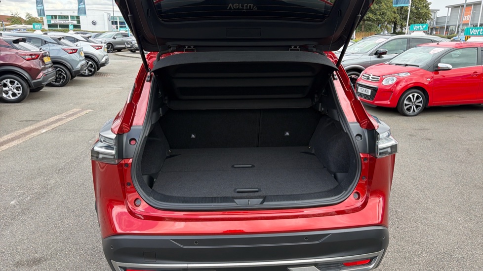 Nissan Qashqai 1.3 DiG-T MH N-Connecta [Glass Roof] 5dr Petrol Hatchback - Image 4