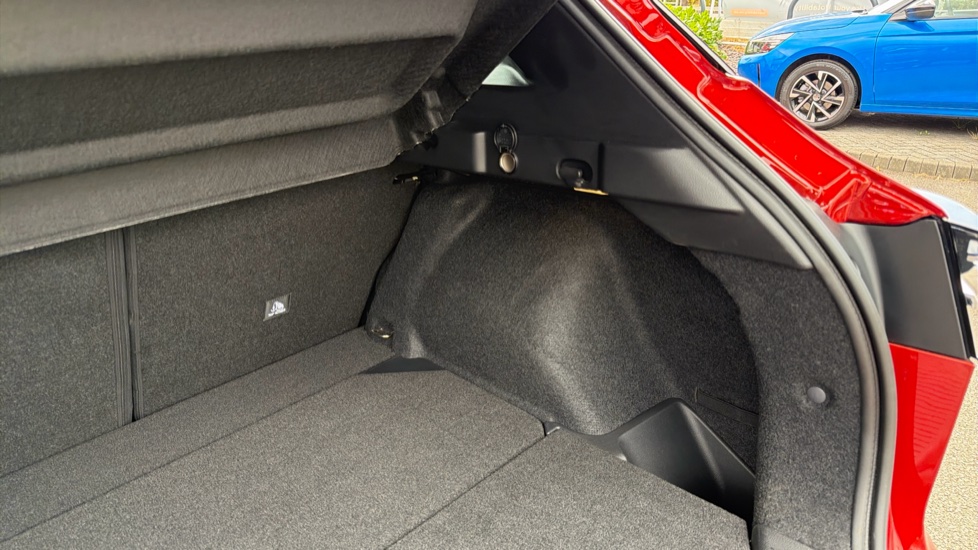 Nissan Qashqai 1.3 DiG-T MH N-Connecta [Glass Roof] 5dr Petrol Hatchback - Image 44