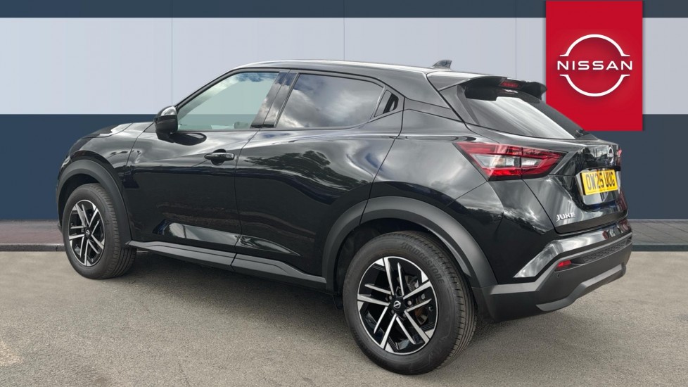 Nissan Juke 1.0 DiG-T N-Connecta 5dr Petrol Hatchback - Image 2