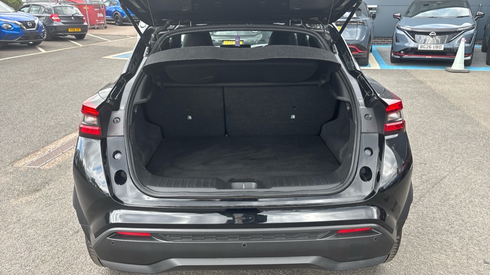 Nissan Juke 1.0 DiG-T N-Connecta 5dr Petrol Hatchback - Image 4